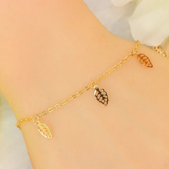 "Minimalist Bracelet, Sleek & Modern Design, Women’s Fashion, YC110263-B - Picture 1 of 10